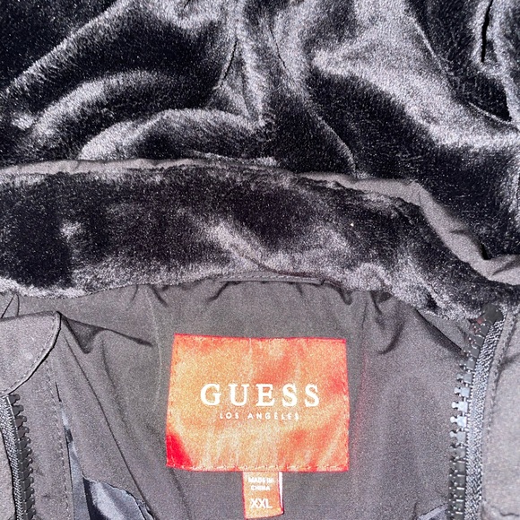 Guess xxl winter jacket with fur hood - Picture 2 of 4